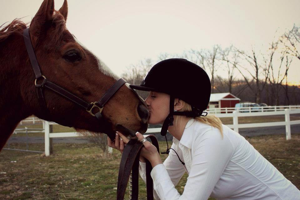 My name is Savannah and I am in my second year of college studying animal science and veterinary technician.